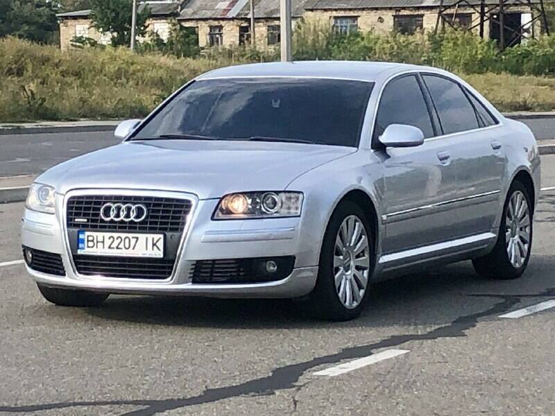 Audi A8 фото