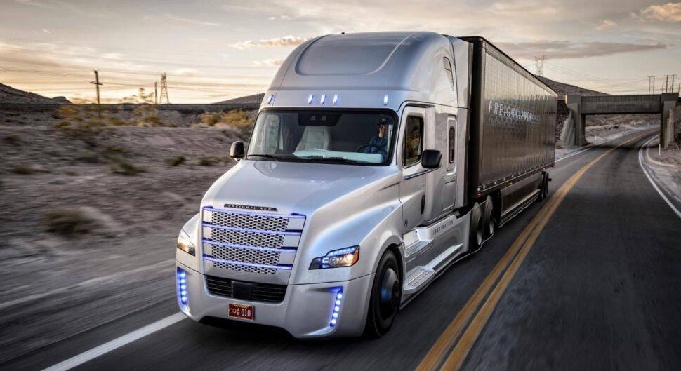 Компания Volvo тестирует беспилотные грузовики фото